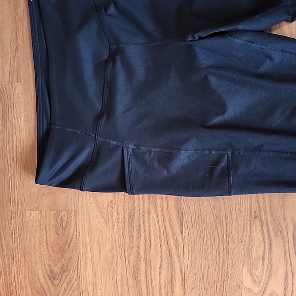 Capris Tights - Picture 2 of 2